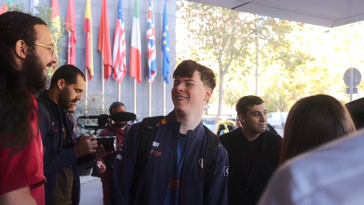 KarmineCorp's tweet image. Plus qu’une heure… #TOUSENCHINE #KCORP