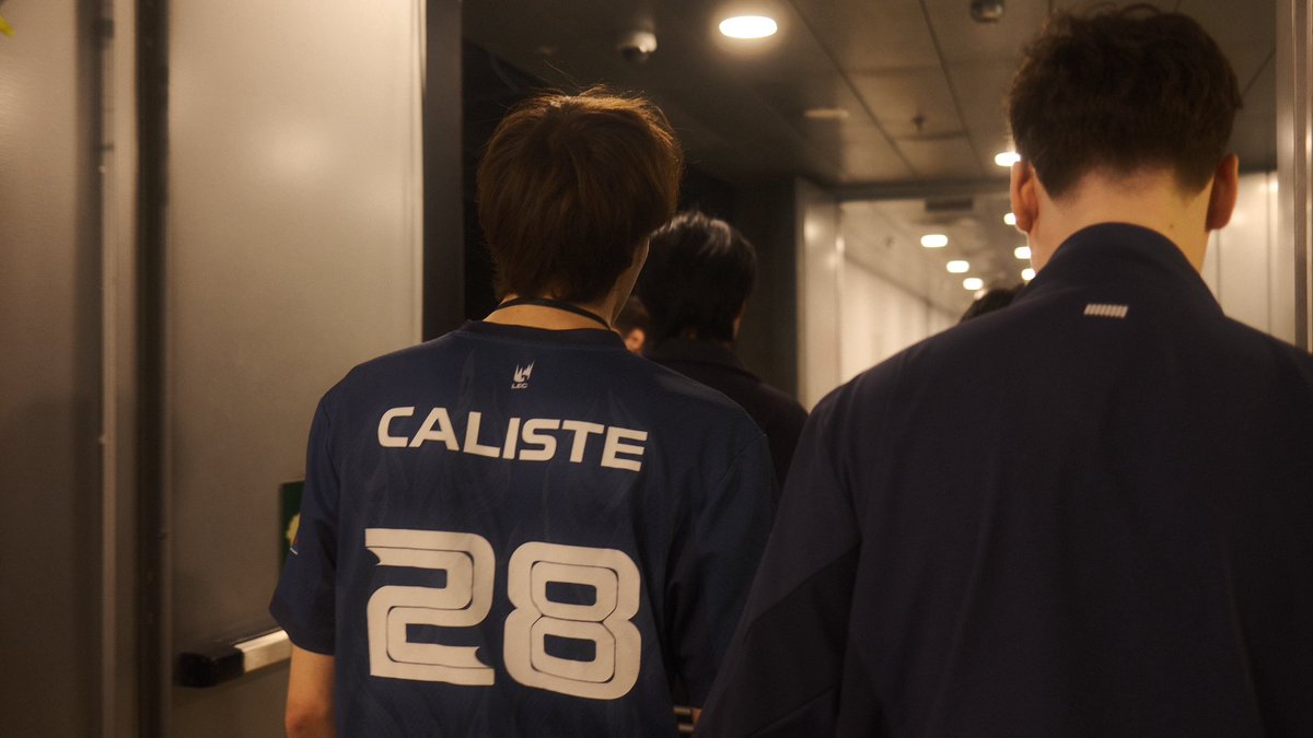 KarmineCorp's tweet image. Plus qu’une heure… #TOUSENCHINE #KCORP