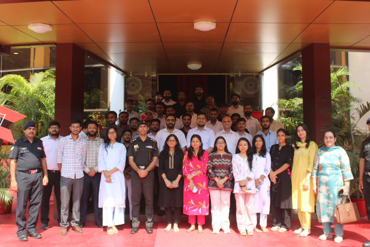 westerncomd_IA's tweet image. #MilitaryCivilFusion

As part of enhanced Military – Civil Fusion, HQ #WesternCommand conducted a one-day orientation for 35 Income Tax Inspector Trainees on 25 Sep 2025, to provide them with first-hand exposure to the ethos of the #IndianArmy— discipline, integrity and teamwork.…