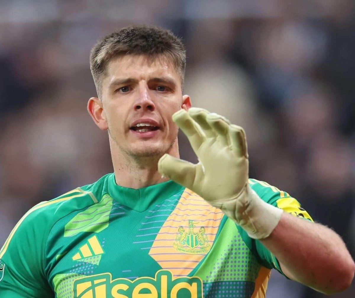 Ramsdale o Pope...

¿Quién debe ser el arquero titular del Newcastle?
