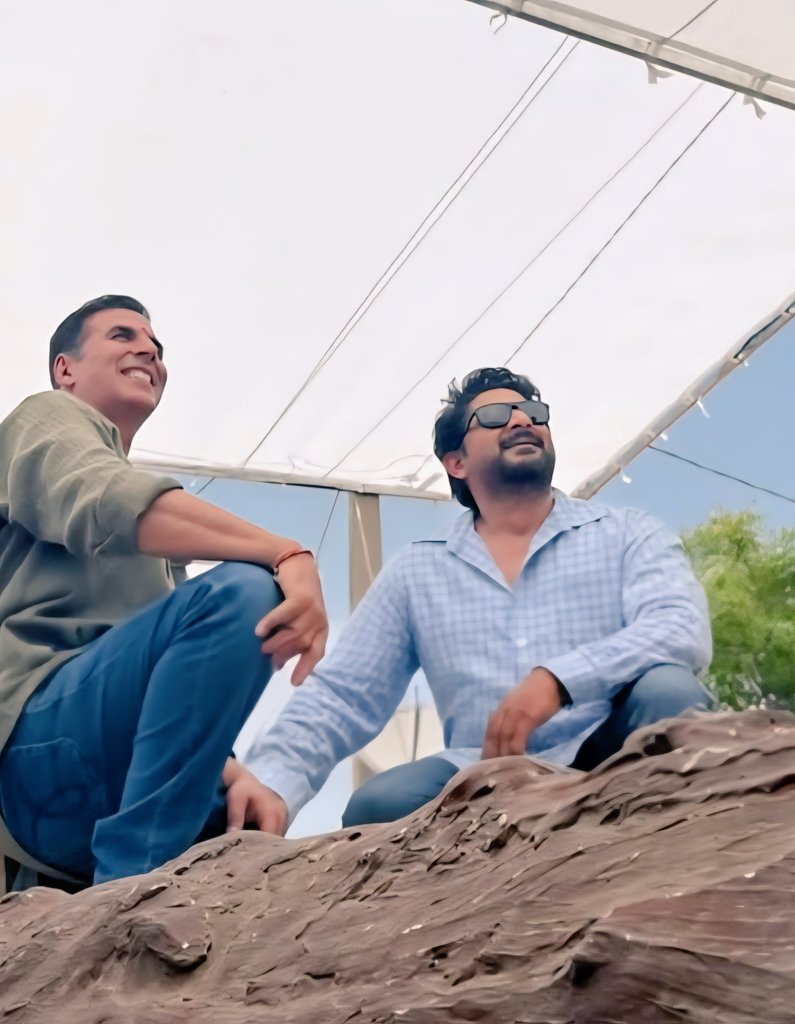 Akkistaan's tweet image. From the sets of #JollyLLB3 

#AkshayKumar #ArshadWarsi