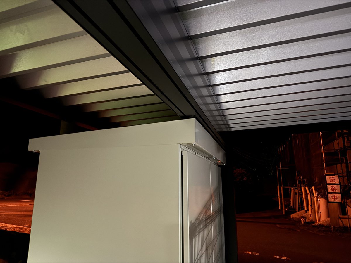 ionhamster5's tweet image. 道の駅羽鳥湖高原のAQUICK充電器進捗ありました。遂に屋根がつきました👏👏👏ちょっと窮屈ですが、屋根に入らなくてもケーブル届くと思います。線量計は移動してもらったほうがよさそうですね。#FLASH #AQUICK #NACS #CHADEMO #急速充電 #福島814