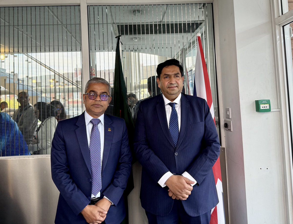 The newly arrived Consul General of Pakistan pays a courtesy call on the Assistant High Commissioner this morning at the Chancery.
