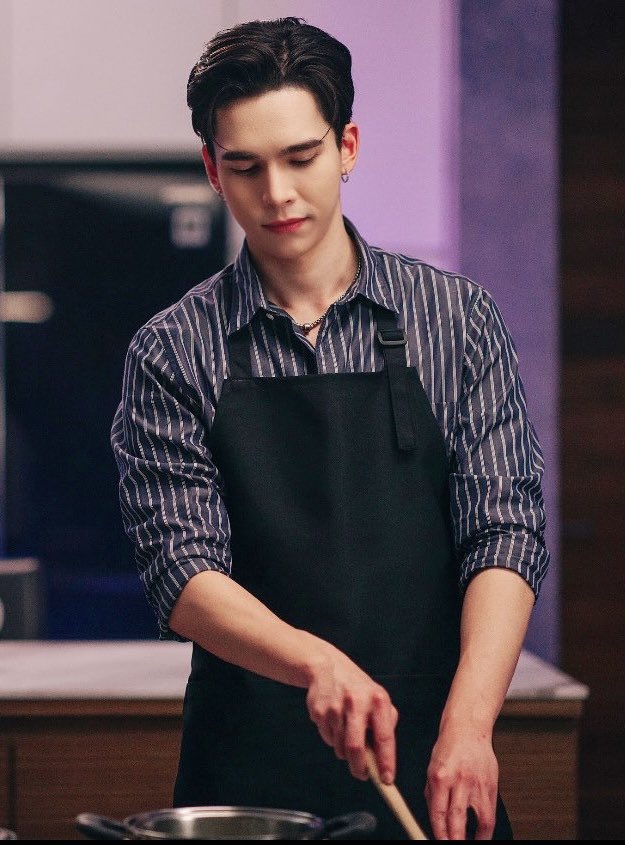 ♡ / 𝒎𝒚 𝒄𝒉𝒂𝒎𝒑𝒊𝒐𝒏 

หล่อชิบเป๋งเลยอะ รักฮี ㅠ ㅠ