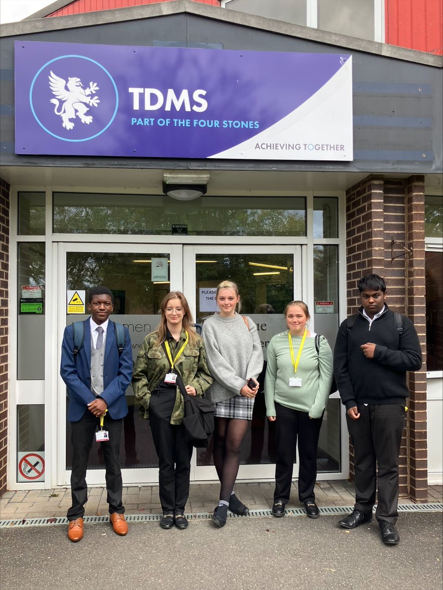 TDMS_Evesham's tweet image. Sixth Form enrichment in full swing! Volunteering, Photography, Coaching @ St. Richard’s, U18 Football v RGS, The Good Life, MOOCs & more. Proud of our role models! 💪
tdmssixthform #pride #rolemodels