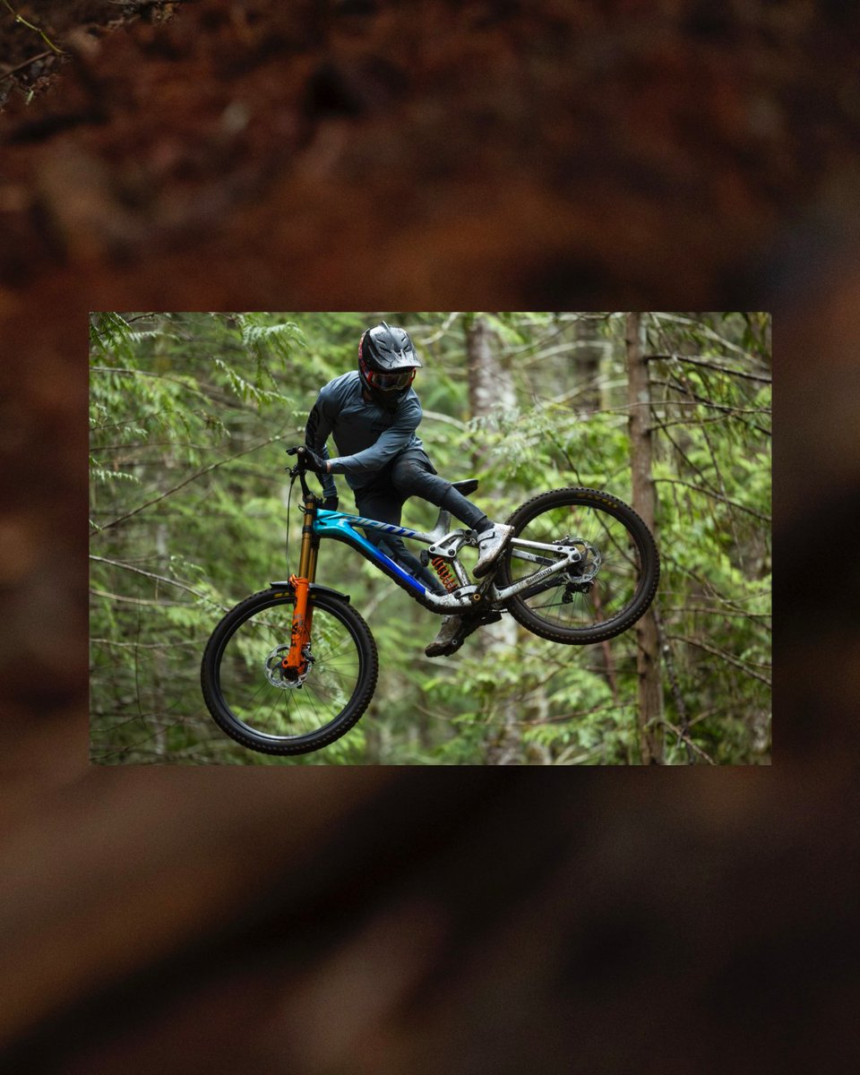 From high-speed descents to tight corners and rough terrain, when the trail demands your full attention, the GE900HS (Hot Seat) answers with race-ready control 👟

#ShimanoMTB #GRIPD