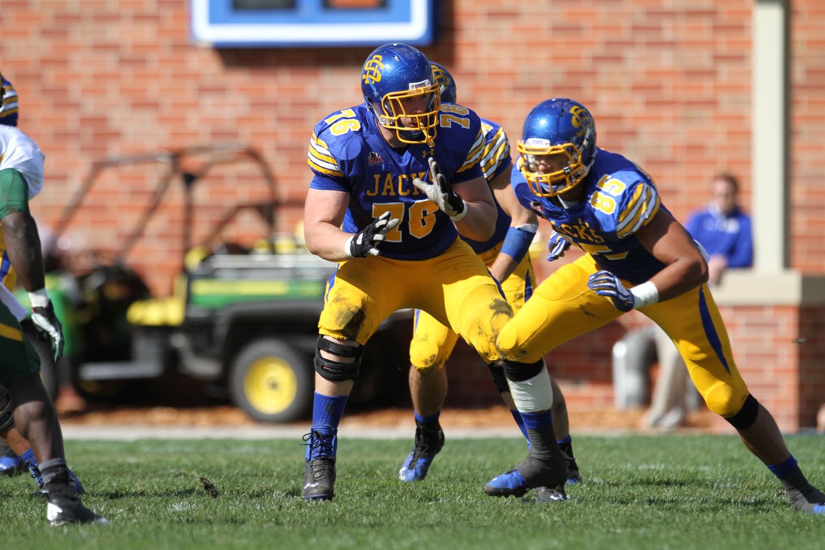 GoJacksFB's tweet image. Bryan Witzmann is as tough as they come 💪

🟦 - 49 consecutive starts on the OL.
🟨 - Foundational piece leading the way for Zenner's back-to-back 2,000 yard rushing seasons.
🟦 - Two-time All American.