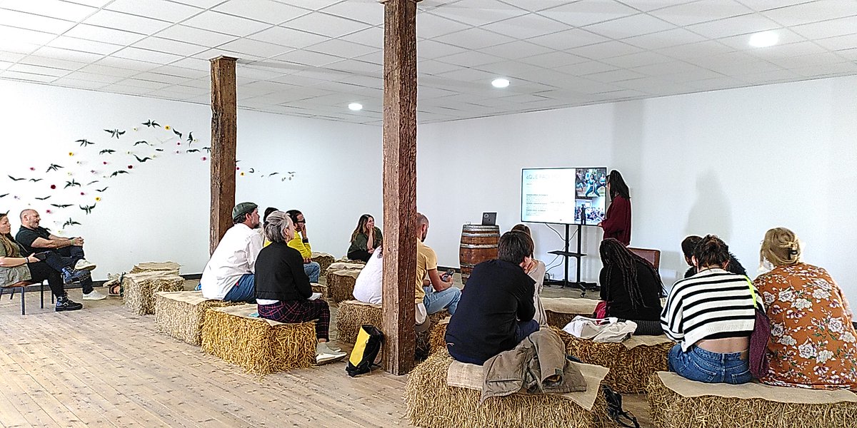 infoqpuntocom's tweet image. Compartir creatividad y danza entre todos, artistas y comunidad local, es muy importante para la creación, para la vida y la convivencia #NuriaSotelo #ACasaVella #LGKR25 @Kuartango