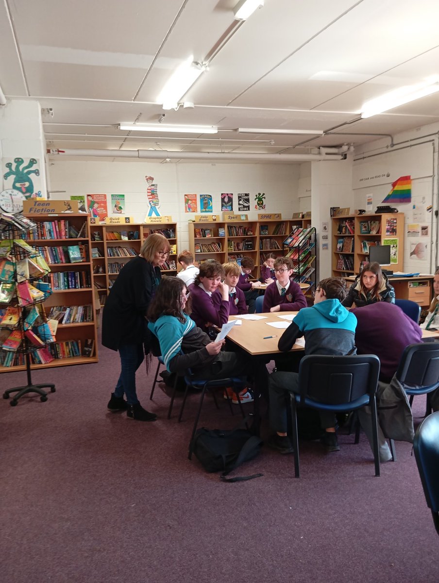 Thomondcclib's tweet image. TY students with Limerick author Helena Close in the library. Helena did an excellent creative writing workshop with the TYs. This was funded by Poetry Ireland ❤️ @jcsplibraries @poetryireland @ThomondCommColl