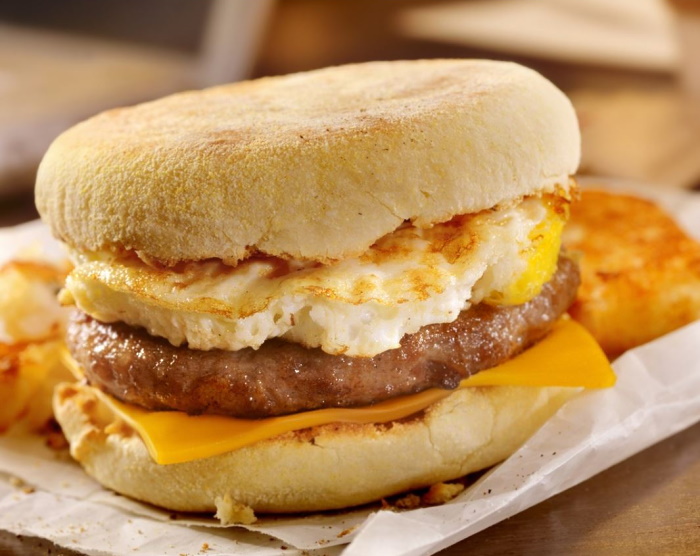 unpodiblu's tweet image. Does a sausage and egg muffin count for #BetterBreakfastDay? 🍳
#recipe irishtimes.com/life-and-style…