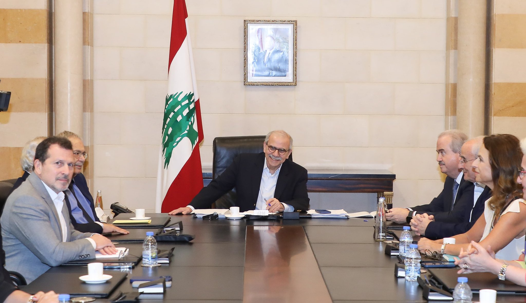 سلام مع وزراء. (رئاسة الحكومة)