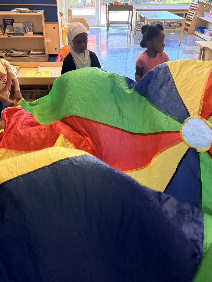 stomptheworld's tweet photo. Have a colorful weekend everyone! #stlnonprofit #stl #stlcity #earlychildhoodeducation https://t.co/7xfEzHDuT7