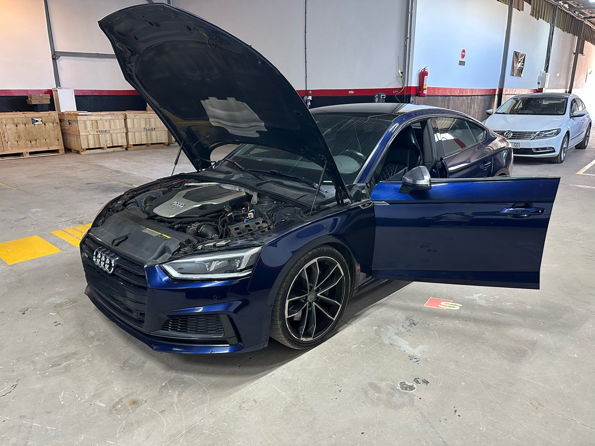AutoVegaMotors's tweet image. AUDI S5 3.0 TFSI 354HP
ECU BOSCH MG1CS002 #Benchmode #Flex
▪️STAGE 1 +40HP +70NM🚀🚘🚀🔝🚀🚘
▪️Diag complet 🔝✔️
▪️Enregistrement Log ✔️
▪️Activation option cachée✔️
Client super satisfait !!