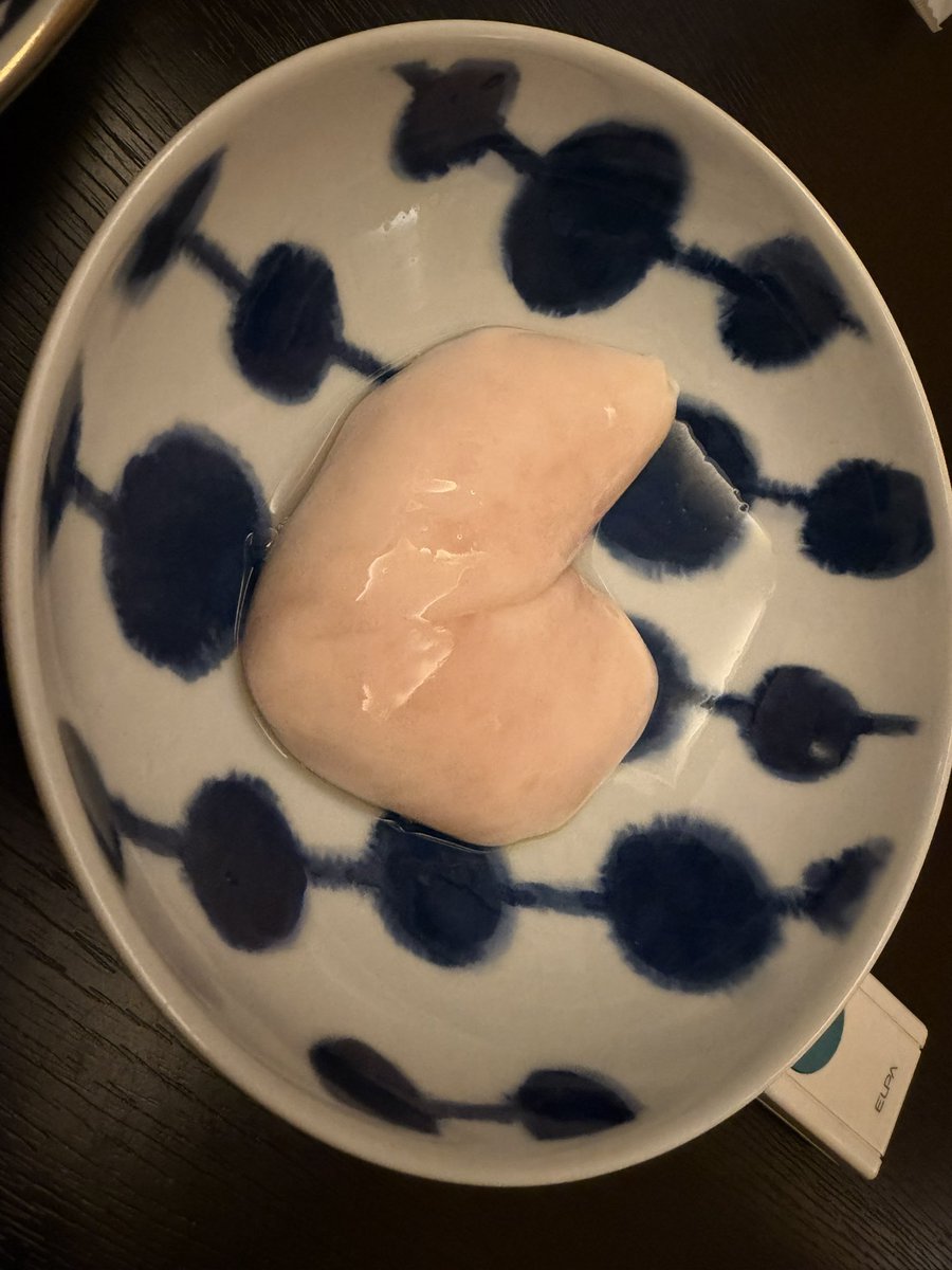 NBk52m's tweet photo. 夕食は下関 ふく処さかいでフグを食べた
これ二人分？って思うほど、刺身の量が凄い！
刺身、唐揚げ、白子、鍋、〆の雑炊まで全て美味しかった
特に刺身と白子は感動ものだった
#旅行　#山口 https://t.co/PgtrOLs5nq