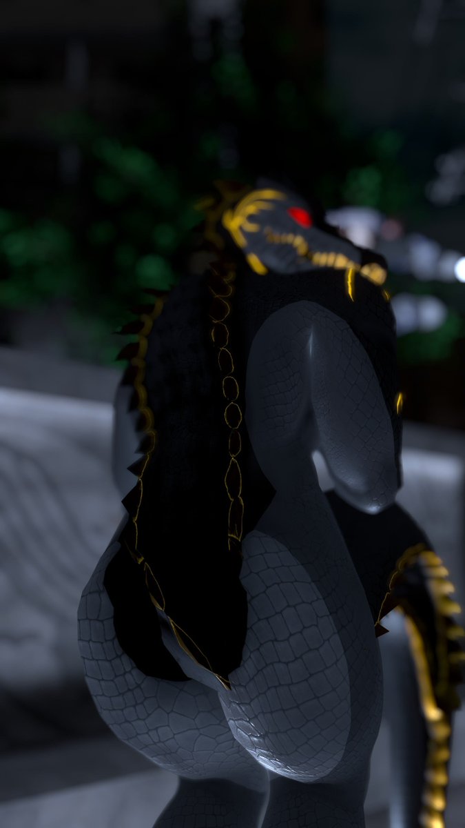 They asked if I had an ass...NO I DON'T SURPRISE FREAKS!!!

#VRChat #crocodile