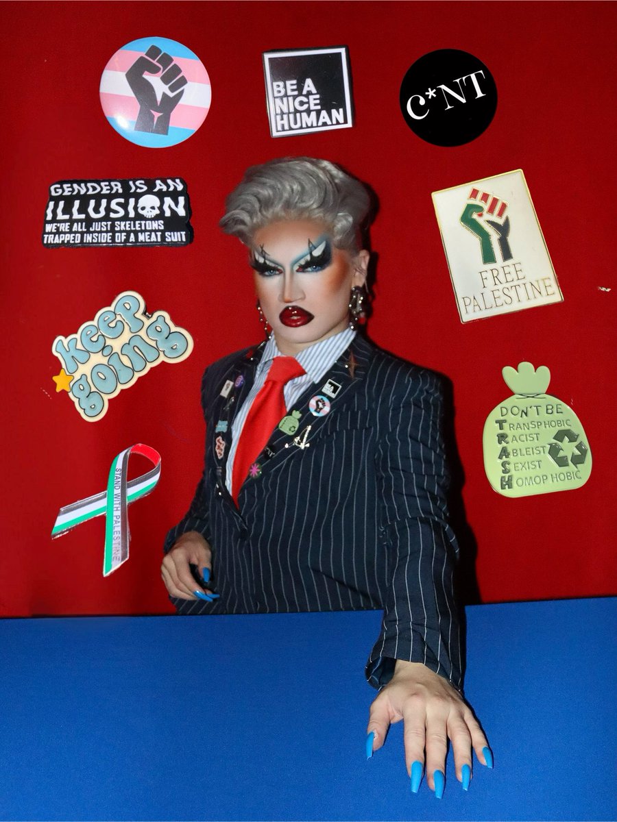 actavia_'s tweet image. I look hot so have these here too!!
And again, big fat fuck you to bigots😚