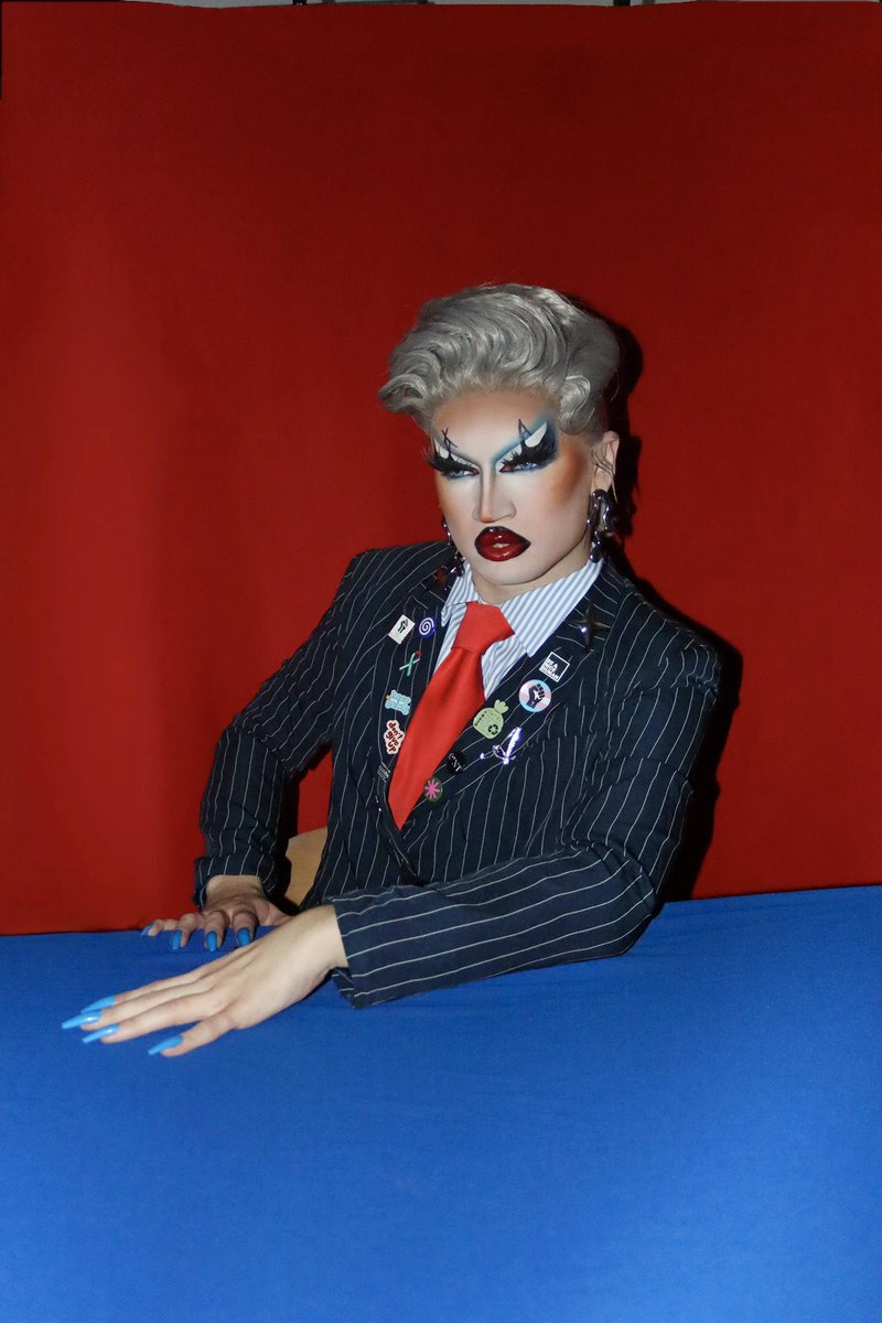 actavia_'s tweet image. I look hot so have these here too!!
And again, big fat fuck you to bigots😚