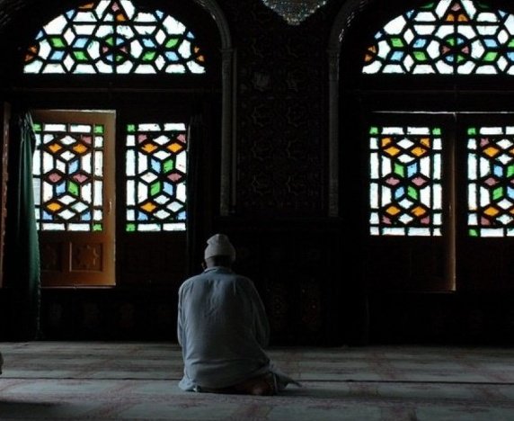 aladb_2020's tweet image. ﴿ وَلَن تَجِدَ مِن دُونِهِ مُلْتَحَدًا ﴾

المُلتحد : الملجأ

- الكهف (٢٧)