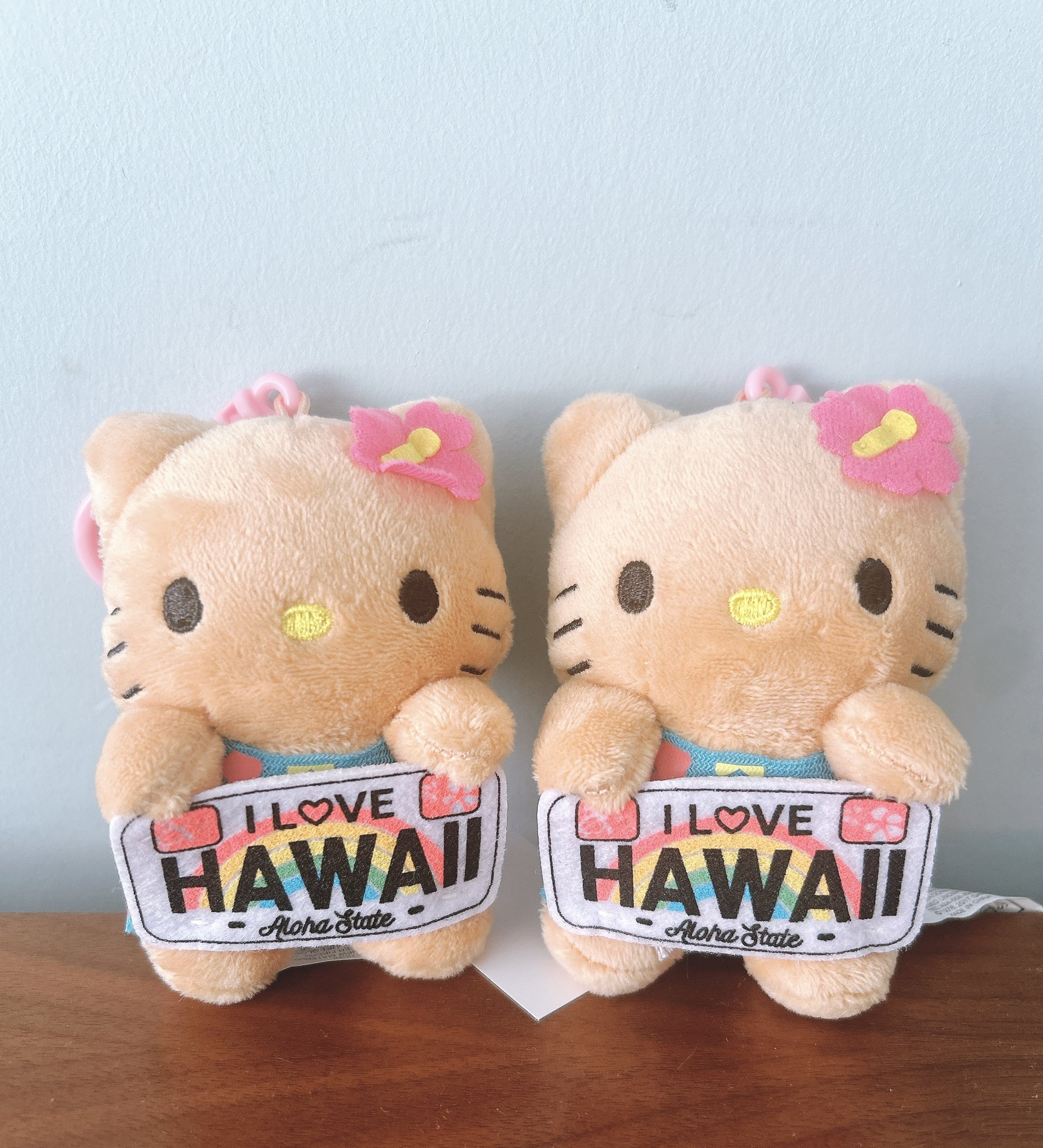 ❤*中様 新品未使用♡海外限定 ハローキティ日焼けメモ♪レイの花輪① ❤*中様 新品未使用♡海外限定 ハローキティ日焼けメモ♪レイ