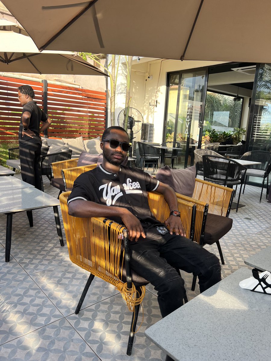 dennis_akowuah5's tweet photo. 😎 https://t.co/jHtFmws0nD