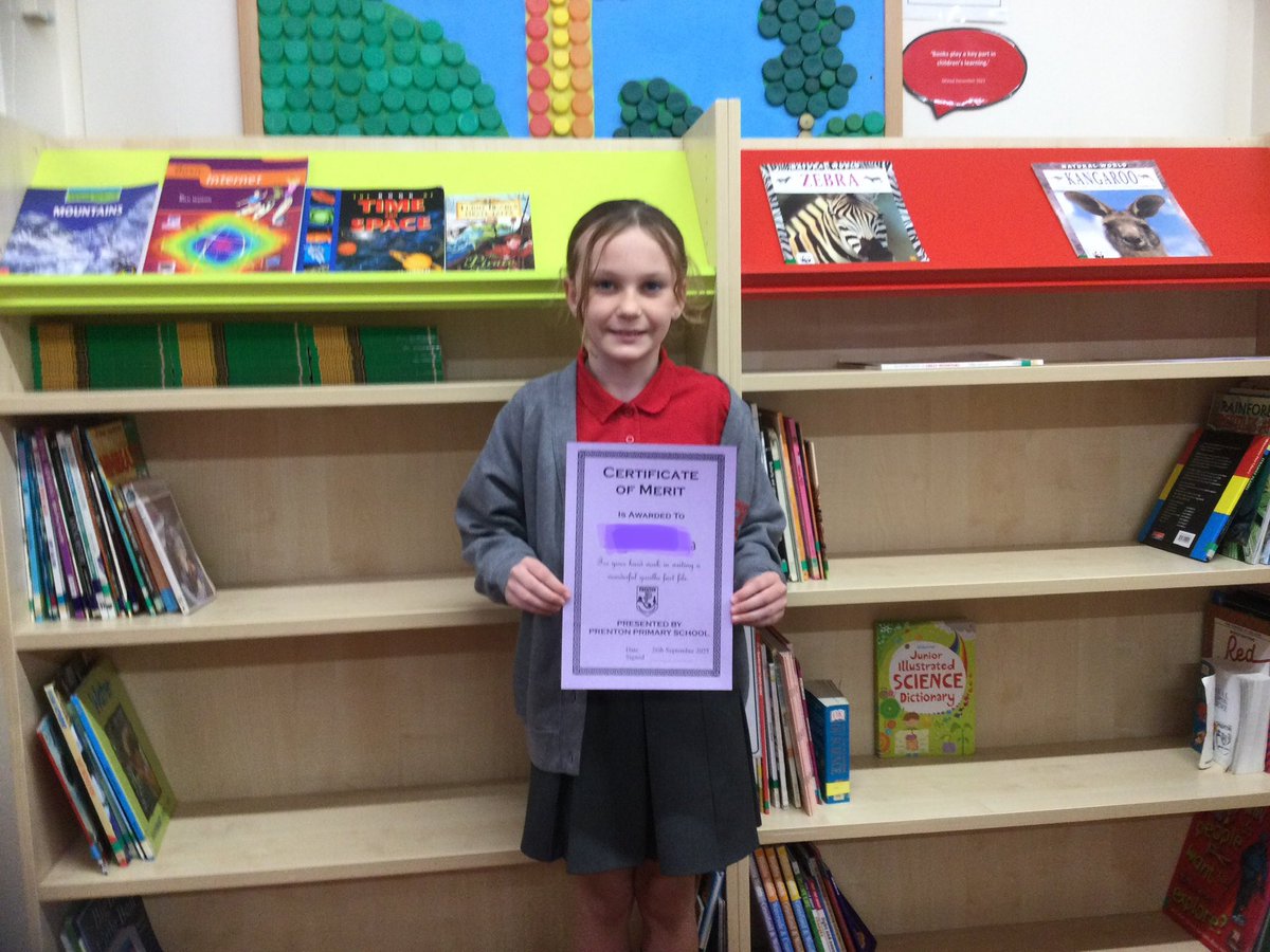 Harper produced some lovely written work about gorillas in Class 4A and has earned herself the Merit Award! 😊👍🏻📝🦍