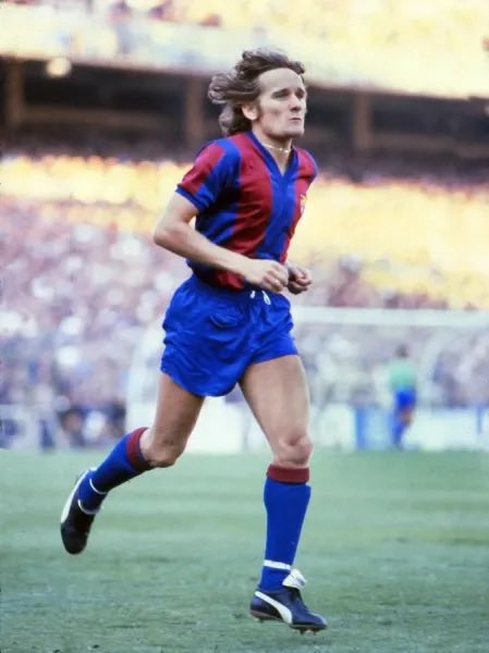 Simonsen.
#FCBarcelona