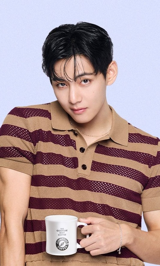 🏆 | TROPHY

Em 2025, o Taehyung acumula 25 prêmios físicos, sendo eles:

🏆 Best Solo – iMBC Awards
🏆 Best Music Winter for Winter Ahead – The Fact Music Awards
🏆 Male Artist of the Year – Jupiter Music Awards
🏆 Best Solo Idol (Male) – Top Ten Awards
🏆 Best Artist who shined