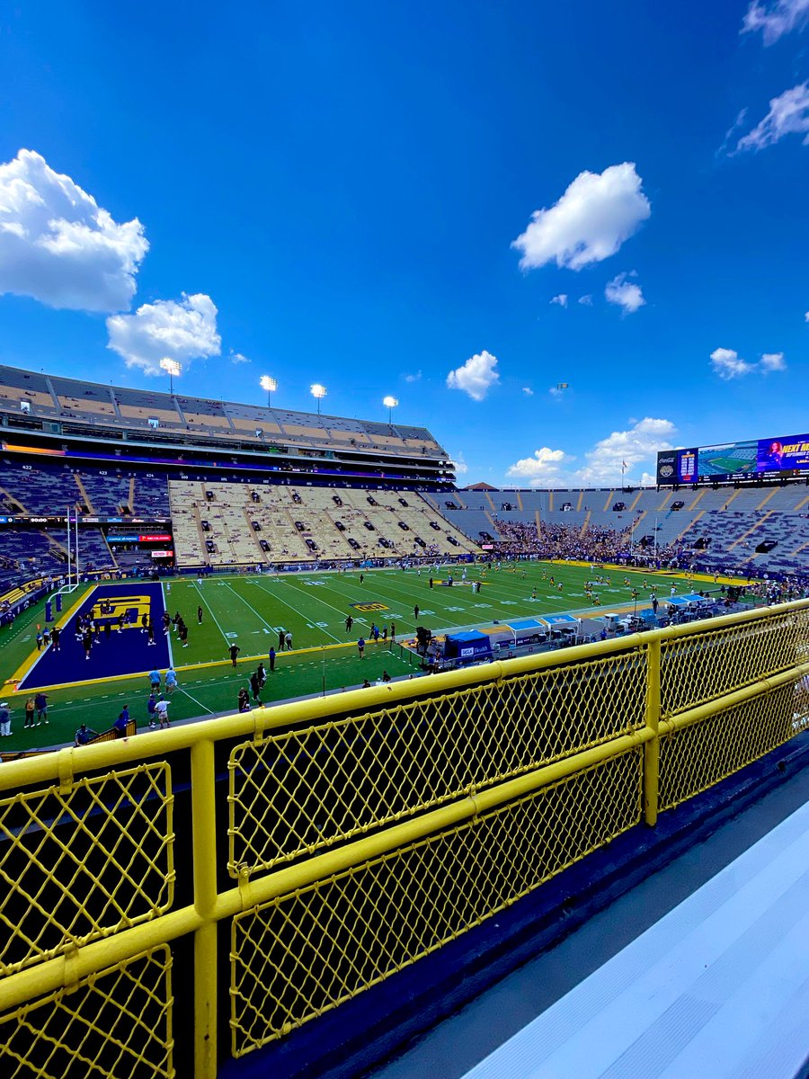 You keep yo face clean, you move correct, they probably never know 💙🕊️