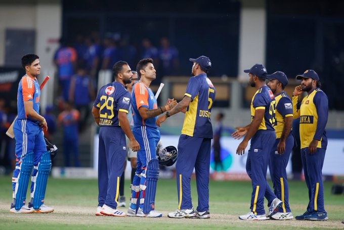 Suryakumar Yadav finishes it off first-ball again for India in the Super Over ⚡️