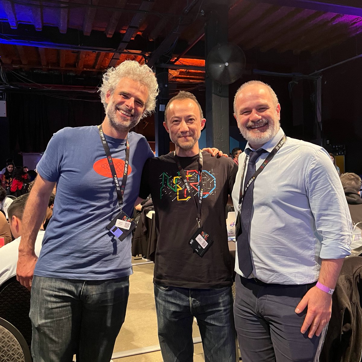 ch4rleston's tweet image. 🙌 Qué bueno estar en @Nerdearla!
Además de aprender y disfrutar del evento, siempre es un placer reencontrarme con amigos: @AJolo, @MauroSchilman, @runixo, @EMislej y muchos más 🚀
En unos minutos arranca la charla de Ernesto Mislej:
🎙️ “ChatWithYourData: La Muerte del BI…