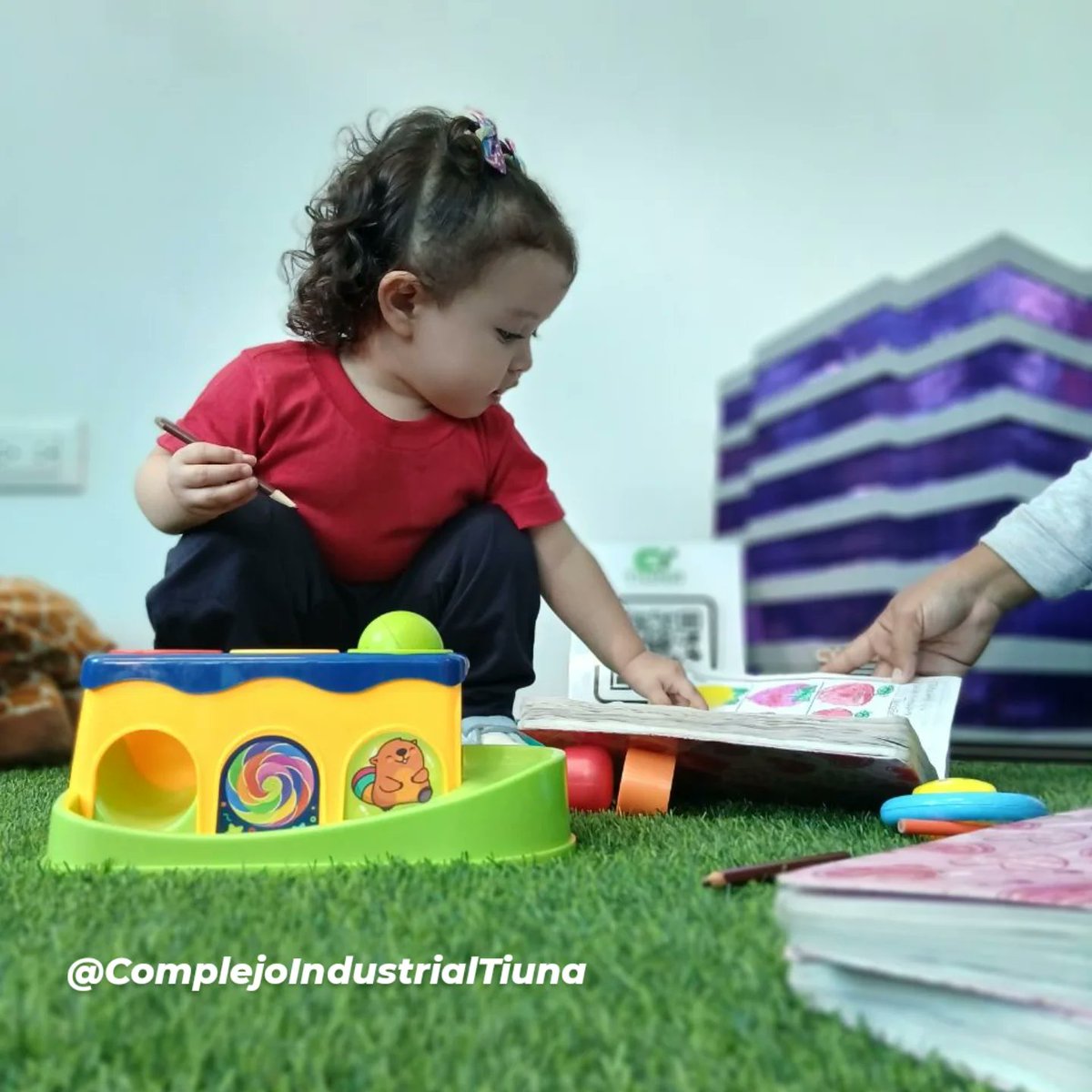 En el Complejo Industrial Tiuna diseñamos y confeccionamos productos de alta calidad para el #regresoaclases
⁣
¿Deseas cotizar? Comunicate por el 
📲 0412 9172322 
 
#Venezuela #IndustriaTextil  #Vzla #ProductosCIT #Caracas #Bordados