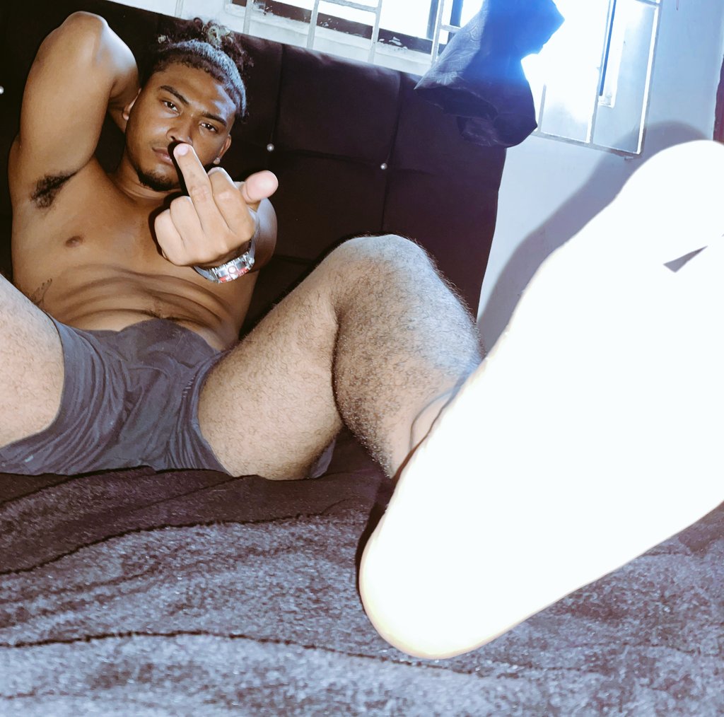 It's okay that you get weak just by looking at me, be a good boy and go to my link to humiliate yourself. 
#slave #paypig #paysub