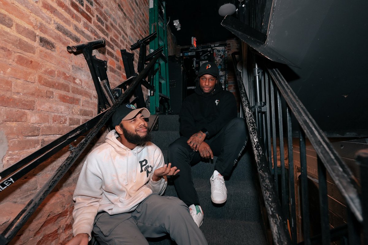 donteTheAPPLE's tweet image. Two years ago today, @wynne took us on tour around half the country. I’ll always hold that moment in time dear to my heart! Big love to WinLossTie