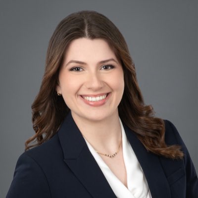 Hello #MedTwitter!
My name is Danisa from Universidad Central del Caribe SOM (LCME-accredited) 🇵🇷, applying to #Physiatry this #MATCH2026!

Interests: Community outreach, academics, lifestyle &amp; sports medicine.