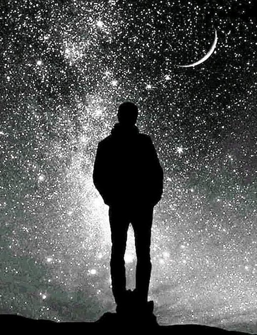 İnsan soruyor bazen;
hangi yıldızın ışığı, 
hangi karanlıkta
yetim kalmıştır diye...