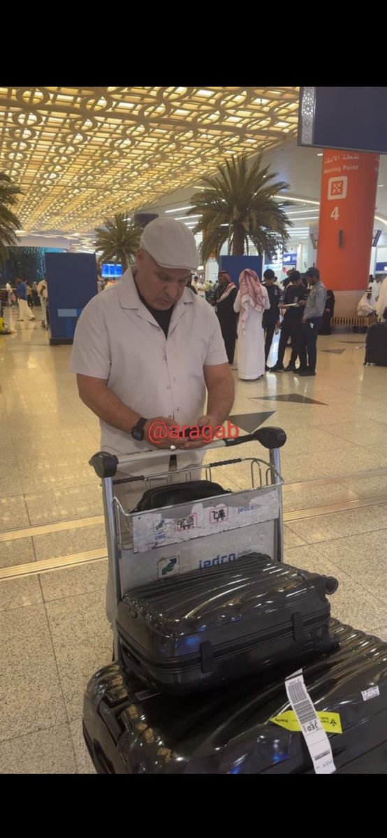 خلك قريب !!! لوجود اكثر من سباك 
#الاتحاد #الاتحاد_النصر