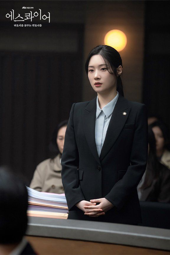 quotefromdrama's tweet photo. "Kita tidak hanya bertanggung jawab atas tindakan kita, tapi juga atas diamnya kita."

🎬 : Beyond The Bar

#BeyondTheBar #leejinuk #JungChaeYeon #LeeHakJoo #JeonHyeBin #KimKangMin #LeeJuYeon #PyoJaeGyeom #HanSeongChan https://t.co/lusQJvupUL