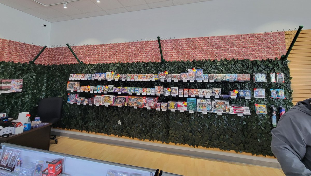 DecRegChamber's tweet image. Thank you to everyone who joined us today to celebrate Ivy League Cards &amp;amp; Collectibles' grand opening in Forsyth!

Special thanks to owners Andy Stukins, Noal Bonnett, and Jim Keller for bringing their passion and expertise to our community!

#DRCC #CardCollecting #DecaturIL