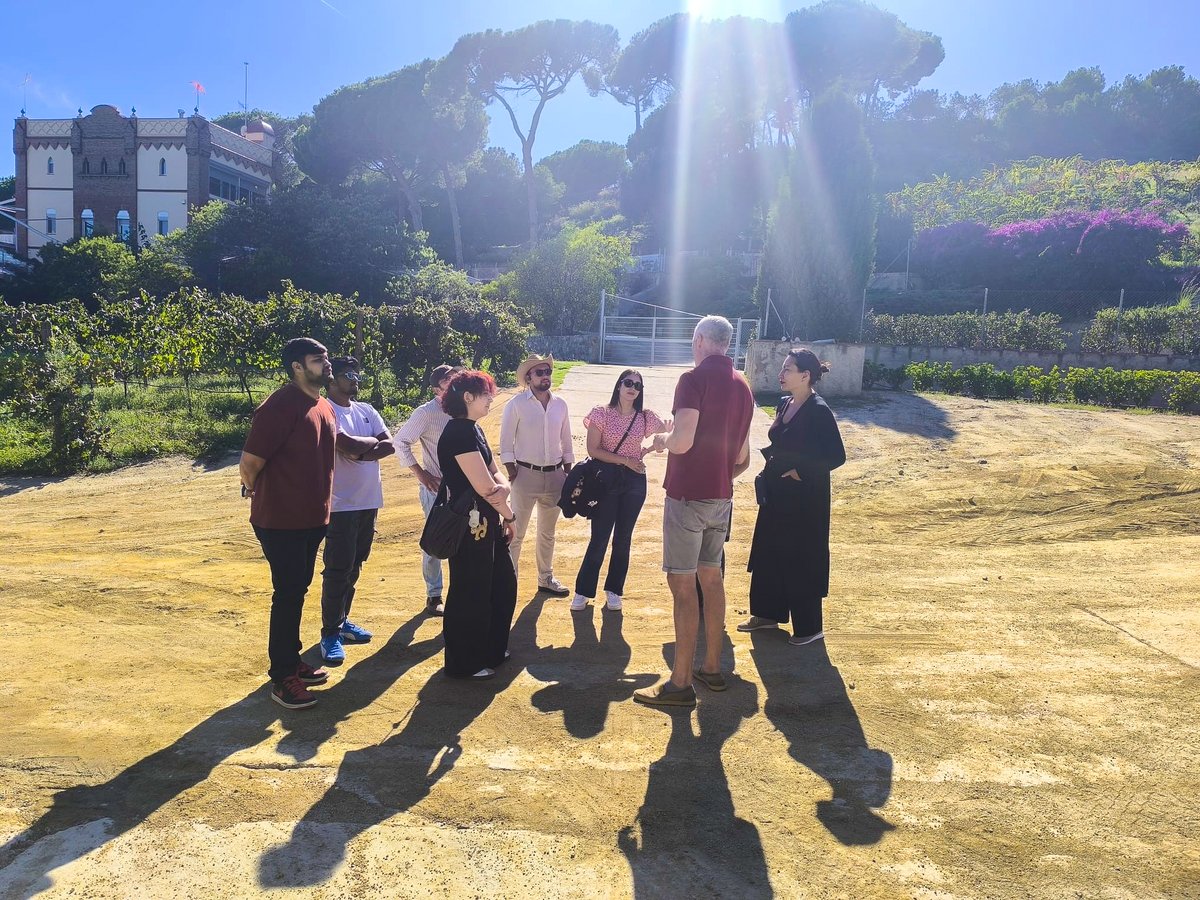 EUHTStPOL's tweet image. Esta semana, parte del alumnado del Master in Hospitality Management visitó la bodega @ALTAALELLA , donde aprendieron todo sobre la producción de vinos y cavas ecológicos 🍷👏

#EUHTStPOL #AltaAlella #VinosEcológicos #MasterHospitalityManagement