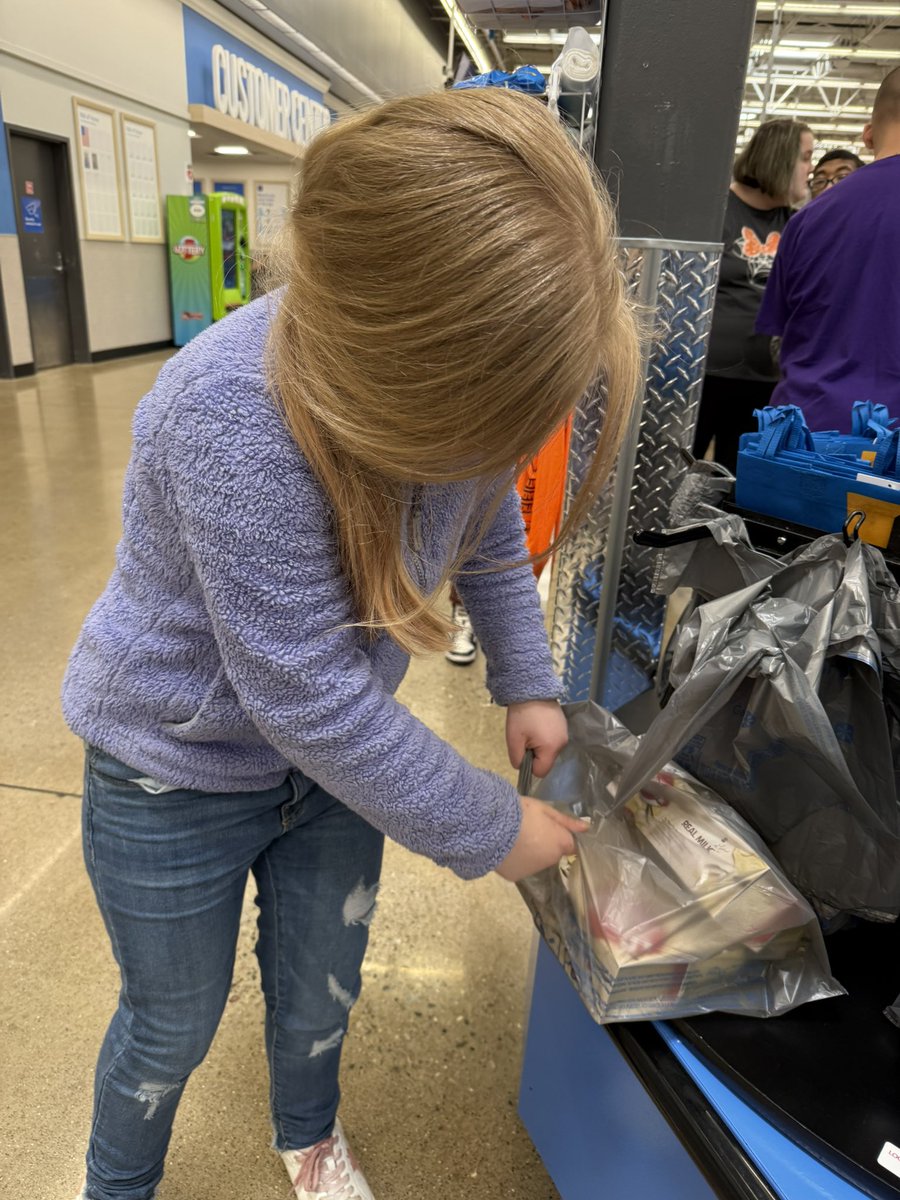 emfritzed's tweet photo. We had a great time going to Walmart today! Students worked on following a shopping list and checking out. 

We were driving away some of our students randomly started yelling, “bye Walmart!” 🫶💜

#bdhsthrive @DrLindaDowell @MeghanHighfield https://t.co/q07sI4mLbH