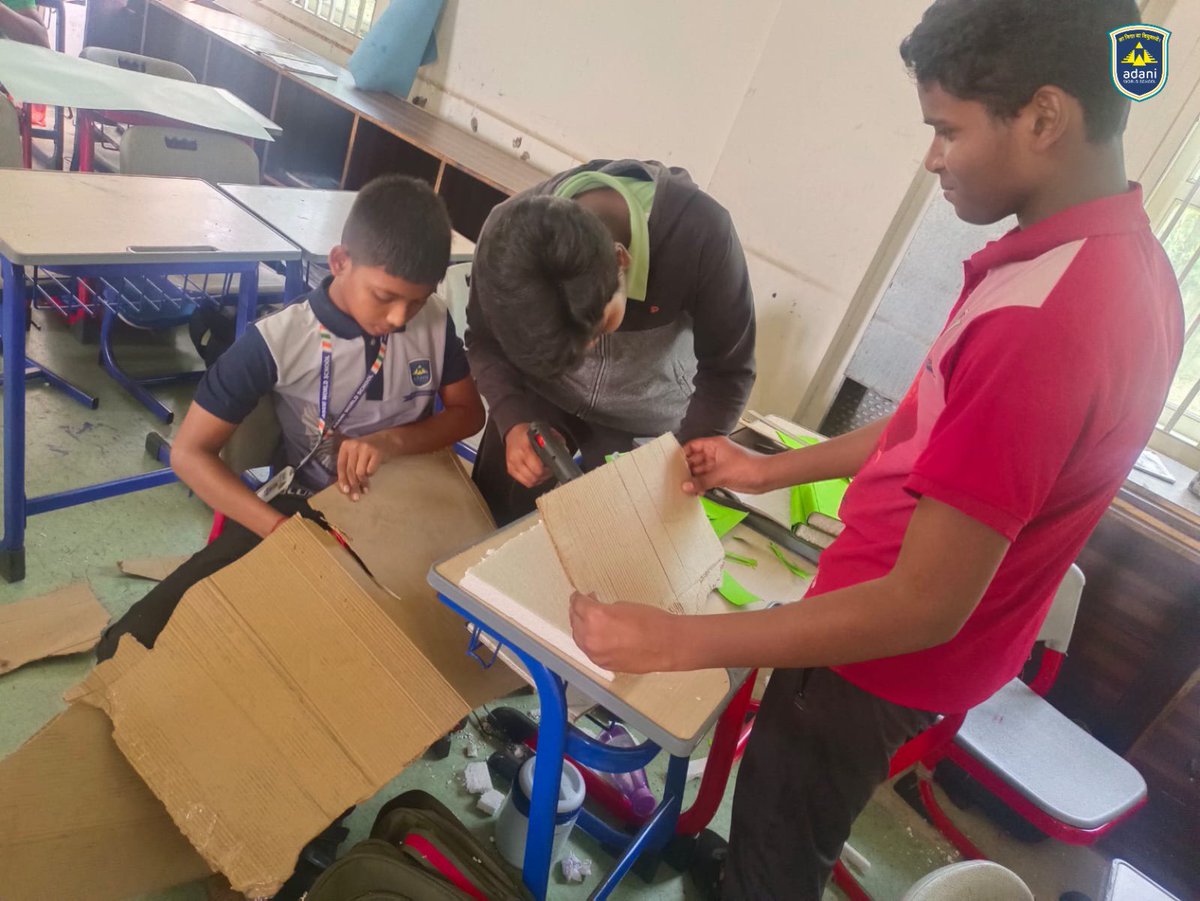 awsnlr's tweet image. 🌉✨ Future engineers shine! High schoolers built water-resilient bridges in a STEM project, showcasing creativity &amp;amp; problem-solving. Strong, smart, sustainable designs! 🌊🔧💡 #EngineeringFuture 🌍🚀
