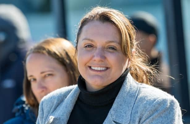 Cherie DeVaux discusses her promising 2-year-olds including impressive maiden winner Englishman.

horseracingnation.com/news/Englishma…

📸: Maryland Jockey Club