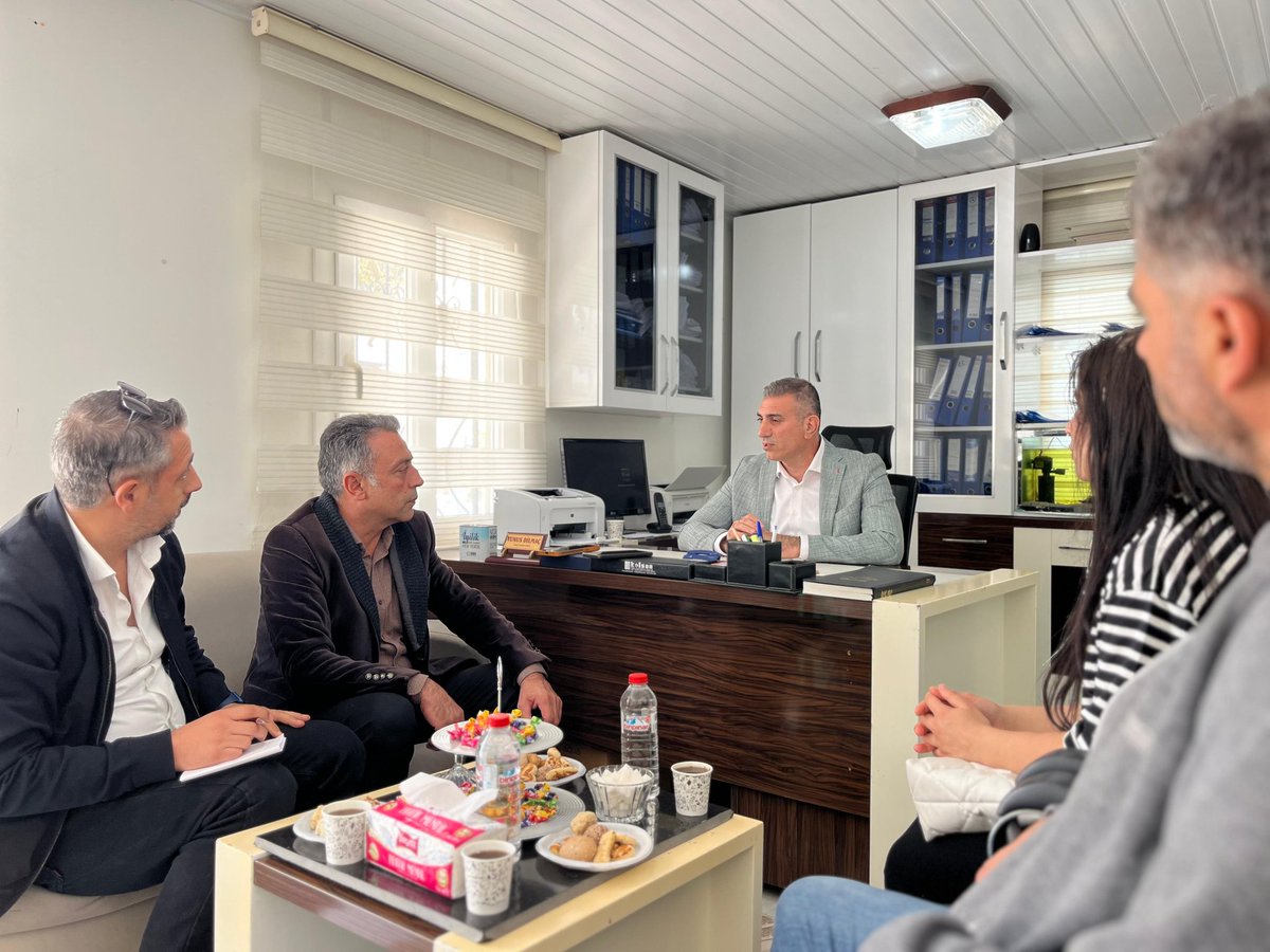 Yönetim kurulu üyelerimiz;
Oğuzhan Alp, 
Ömer Faruk Taşdemir,
Nehir Mamuk
Alipaşa Mahalle Muhtarımız 
Sn. Yunus Dilmaç’ı ziyaret ederek mahallemizin ihtiyaç,  ve talepleri ile alakalı istişarede bulunduk.
<a href="/abuyukgumus/">Ahmet Büyükgümüş</a>
<a href="/MustafaAlkayis/">Av. Mustafa Alkayış</a>
<a href="/merdogan02/">Mehmet ERDOĞAN</a>
<a href="/ArvasAbdulahat/">Abdulahat Arvas</a> 
<a href="/YavuzKusanVan/">Yavuz Kuşan</a>