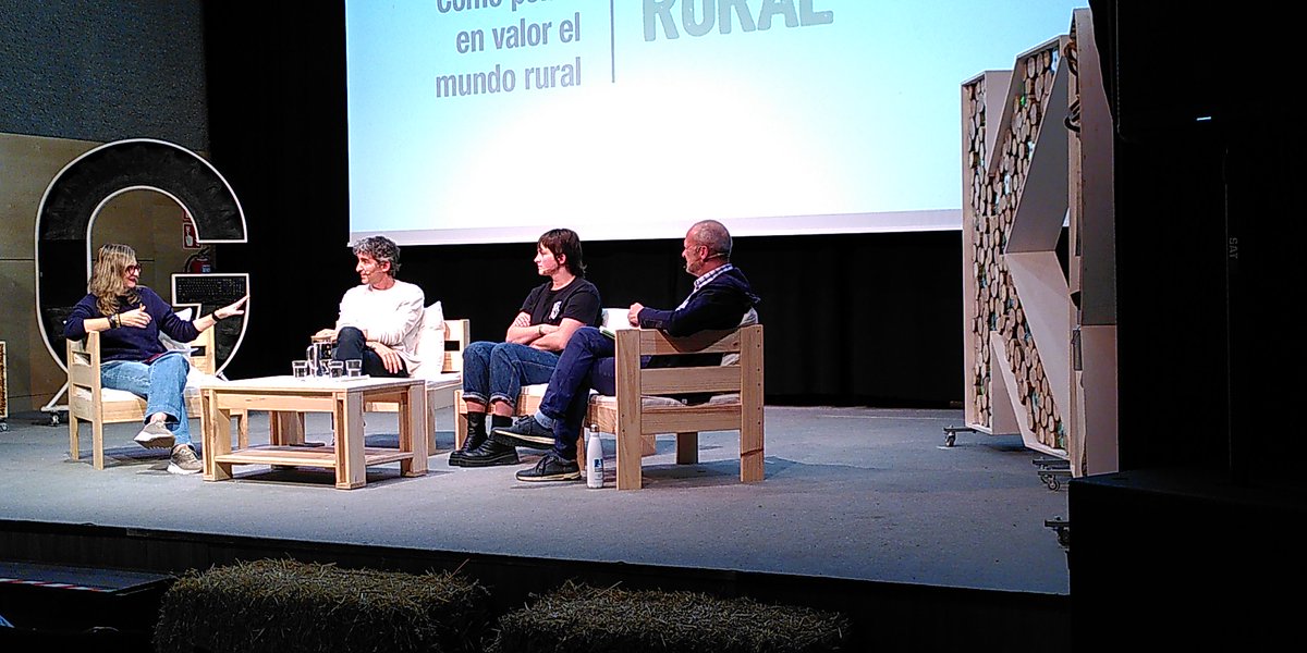 infoqpuntocom's tweet image. "Recuperar la sostenibilidad que se hacía antes. La novedad de ahora es contabilizarla".
#LauraCorchado Ponentes
#AmaiaPrieto #AlbertoPlata #JavierRuiz #LGLR25