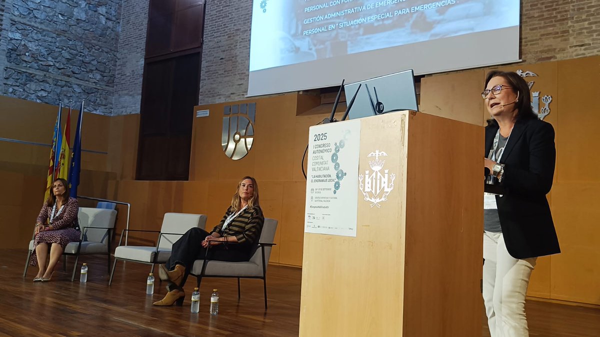 <a href="/aranzadilaley/">ARANZADI LA LEY</a> <a href="/ealtaver/">Eva Altaver</a> <a href="/juanginerc/">Juan Giner Corell</a> <a href="/AjuntamentVLC/">Ajuntament València</a> <a href="/generalitat/">Generalitat</a> <a href="/MariaEsFa/">Maria Escamilla</a> <a href="/cositalCG/">COSITAL CONSEJO GENERAL</a> <a href="/SonsolesFronter/">Sonsoles Frontera</a> <a href="/Aj_Torrent/">Ajuntament de Torrent</a> <a href="/YleniaDiazM/">Ylenia Díaz</a> <a href="/ribarrojaturia/">Ajuntament Riba-roja de Tùria (NO OFICIAL)</a> <a href="/MVila_Nacho/">Nacho Martínez</a> <a href="/ajalmassora/">Ajuntament Almassora</a> <a href="/CarmenSubirats/">Carmen Gimeno</a> <a href="/MujeresSP/">Mujeres en el Sector Público</a> <a href="/PilarMorGar/">Pilar Moreno⚡️</a> 🔙 “Habilitadas ante la DANA. El Ayuntamiento de Catarroja ante la crisis”, moderada por Cristina Cabría, tes del Ayto de Vilamarxant, e impartida por Remedios Pérez, secretaria del <a href="/ajuntcatarroja/">Ajuntament Catarroja</a>, y Silvia López, tesorera del ayto. Analizamos la gestión de la tragedia 🫂