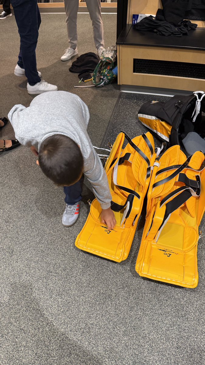 Penguins PR tweet media