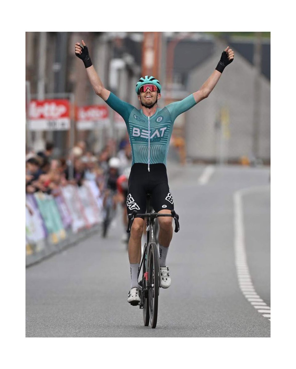 BEAT x FELT

Club vibes, pro speed.

🚀

#FeltIsFast #FeltBicycles