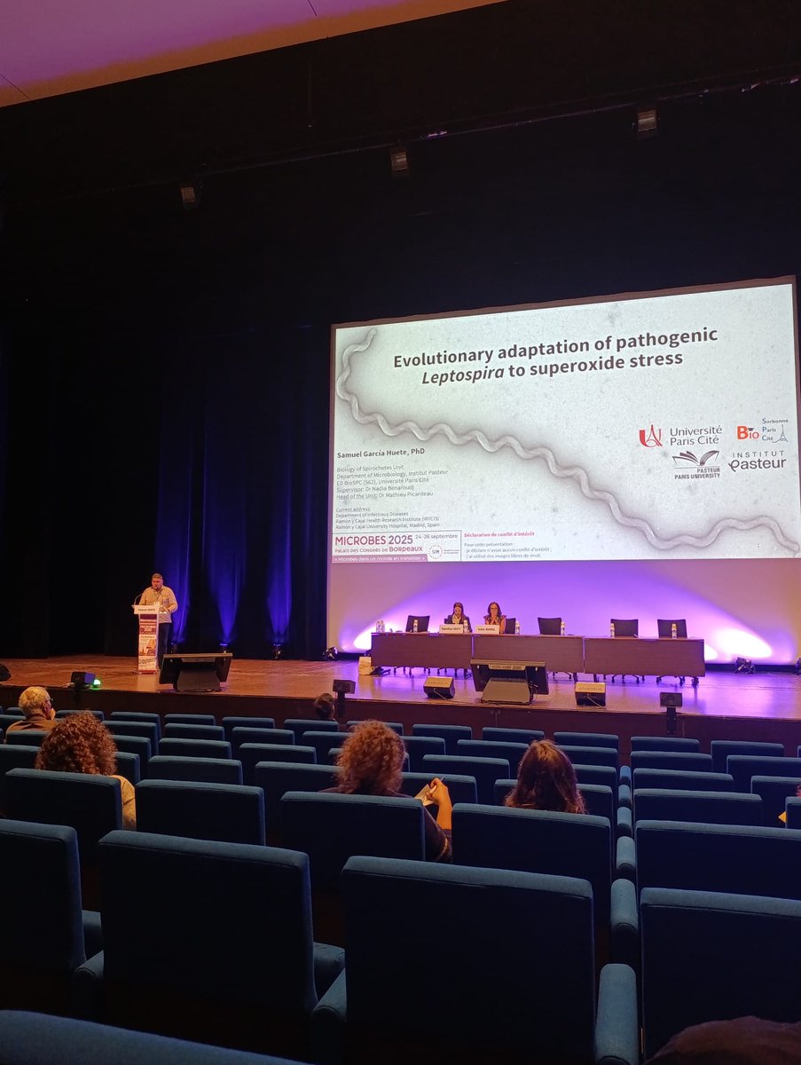 MicroBioMol's tweet photo. Very much grateful for having received the #PhDPrize of the @SFMicrobiologie. I truly feel honoured and I congratulate also my colleagues that participated in the same session: amazing microbiology at the forefront of Science!

#Microbes2025 #SpirochetesRule
@einlabryc https://t.co/OiW87FEiQu