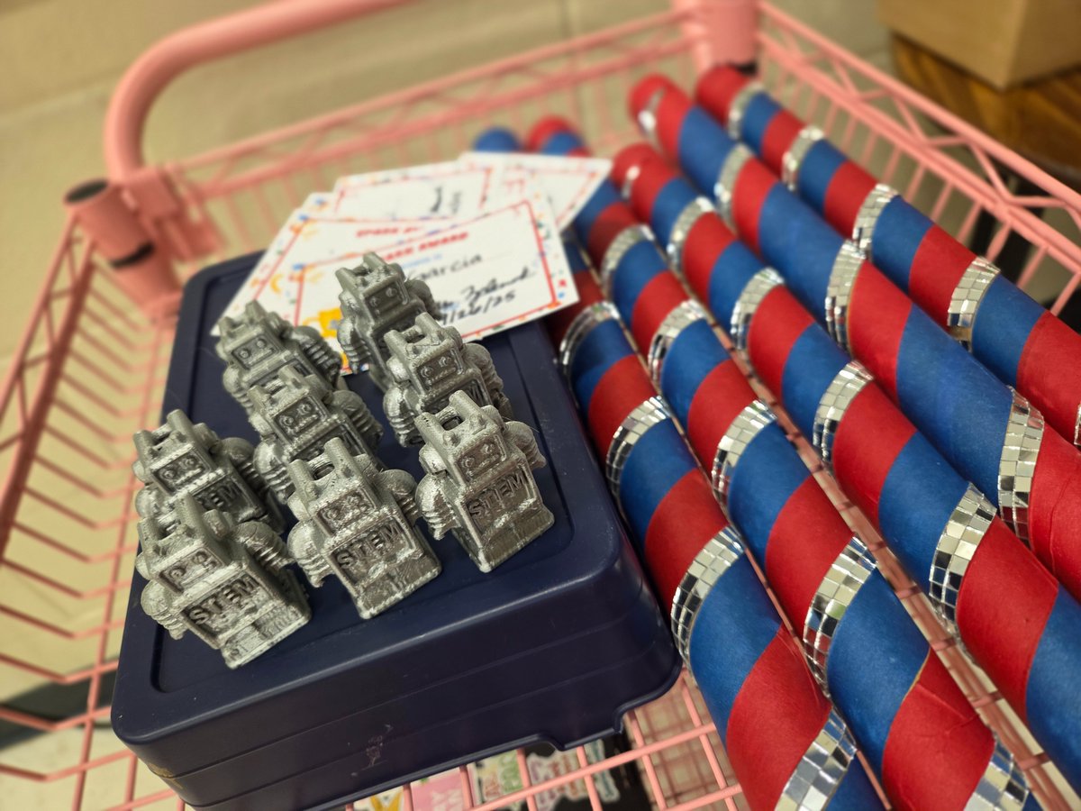 Our Discovery team is ready for our first SPARK (STEM, PE, Art, Rhythm, and Knowledge) Awards ✨️ 🎉 <a href="/NISDFranklinES/">Kay Franklin ES</a> <a href="/NISDSTEMLabs/">NISD STEM Labs</a> #KFEDiscoveryteam