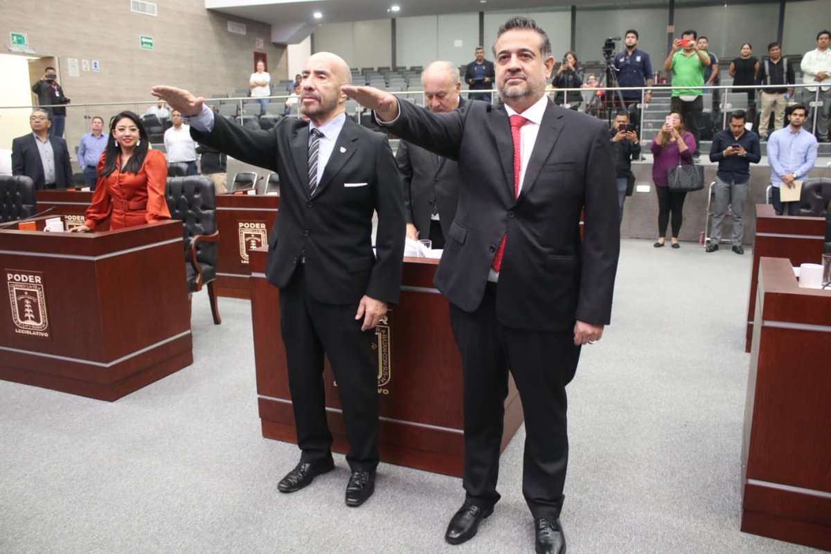 DESIGNA CONGRESO A LOS DOS INTEGRANTES DEL ÓRGANO DE ADMINISTRACIÓN JUDICIAL DEL PODER JUDICIAL ESTATAL

Con 18 votos a favor y una abstención, fue aprobada por el pleno legislativo la designación del Dr. Miguel Enrique Lucia Espejo y del Mtro. Humberto Paladino Valdovinos.